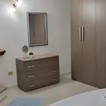 In Con Veranda Privata E Parcheggio Gratuito Dom wakacyjny