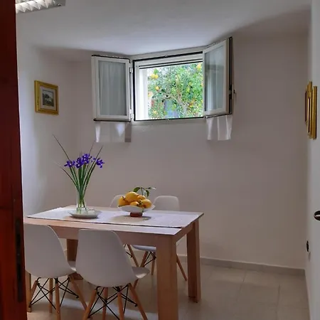 In Con Veranda Privata E Parcheggio Gratuito Feriehus *