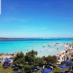 In Con Veranda Privata E Parcheggio Gratuito * אולביה