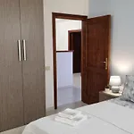 In Con Veranda Privata E Parcheggio Gratuito * אולביה
