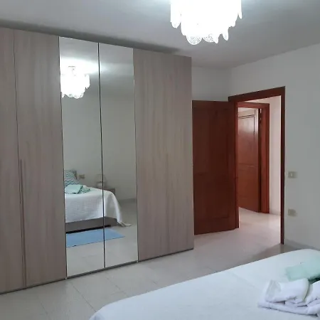 In Con Veranda Privata E Parcheggio Gratuito Ferienhaus Olbia