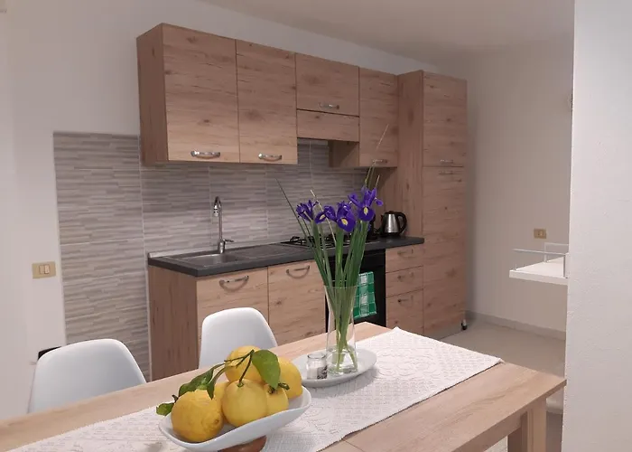 In Con Veranda Privata E Parcheggio Gratuito Semesterbostad