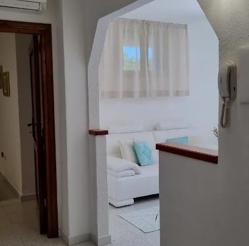 In Con Veranda Privata E Parcheggio Gratuito Semesterbostad Olbia